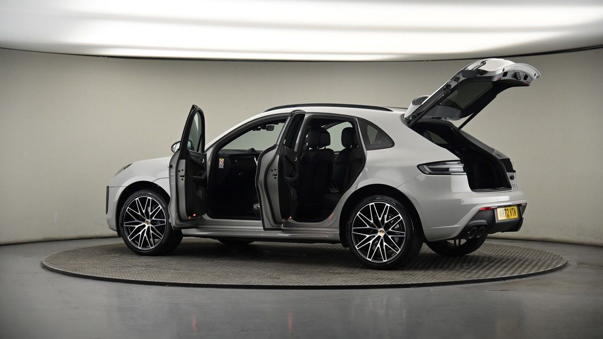 More views of Porsche Macan