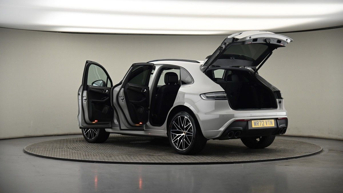 More views of Porsche Macan