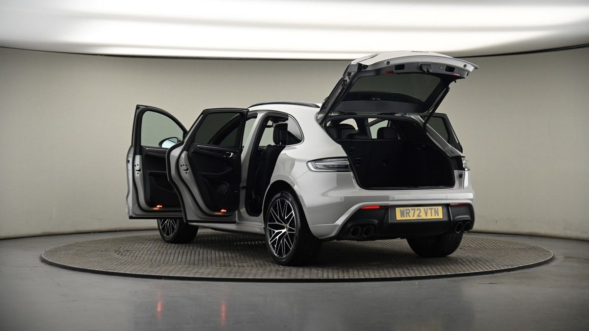 Porsche Macan Image 8