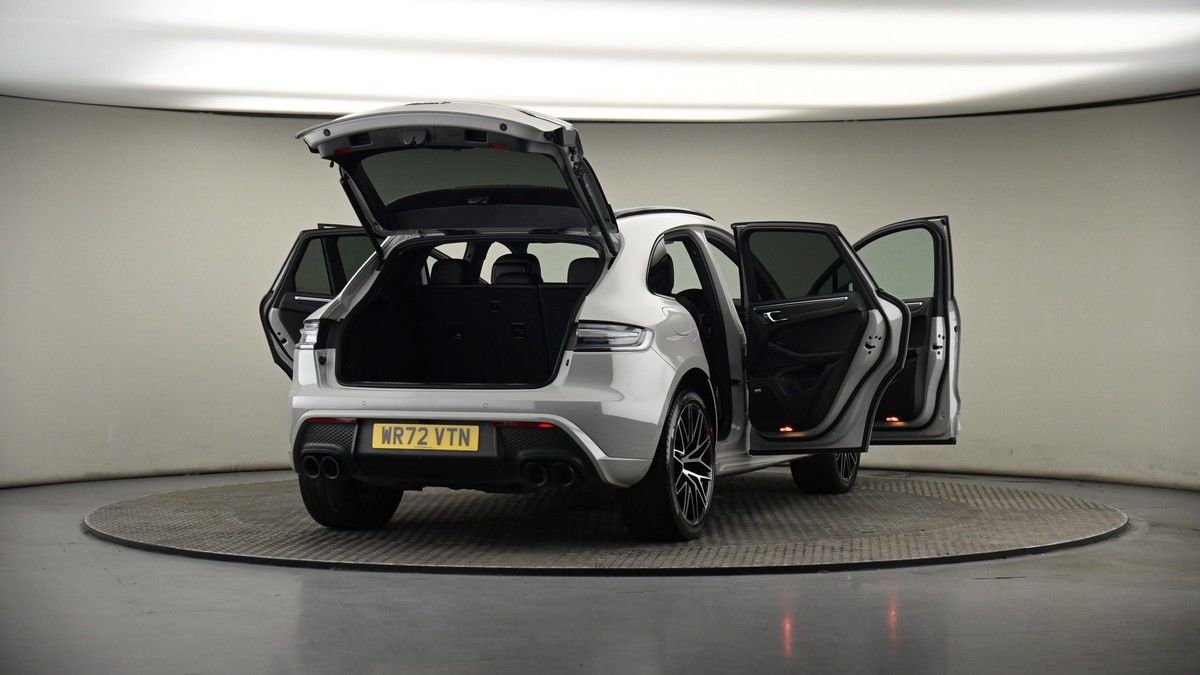 More views of Porsche Macan