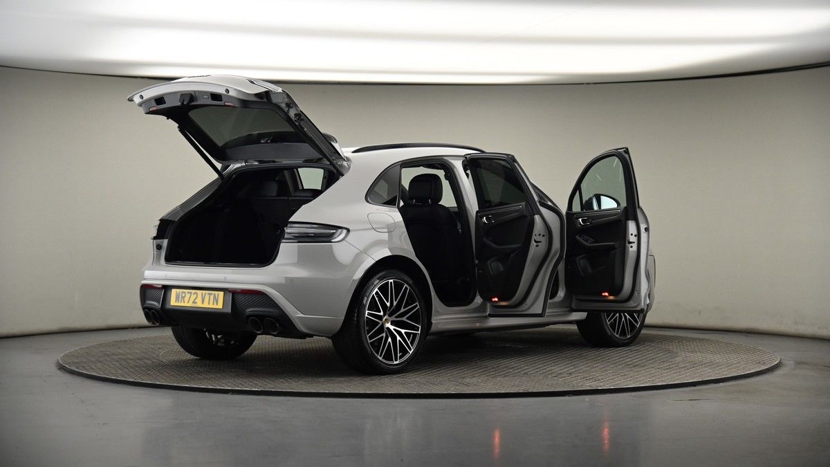 More views of Porsche Macan