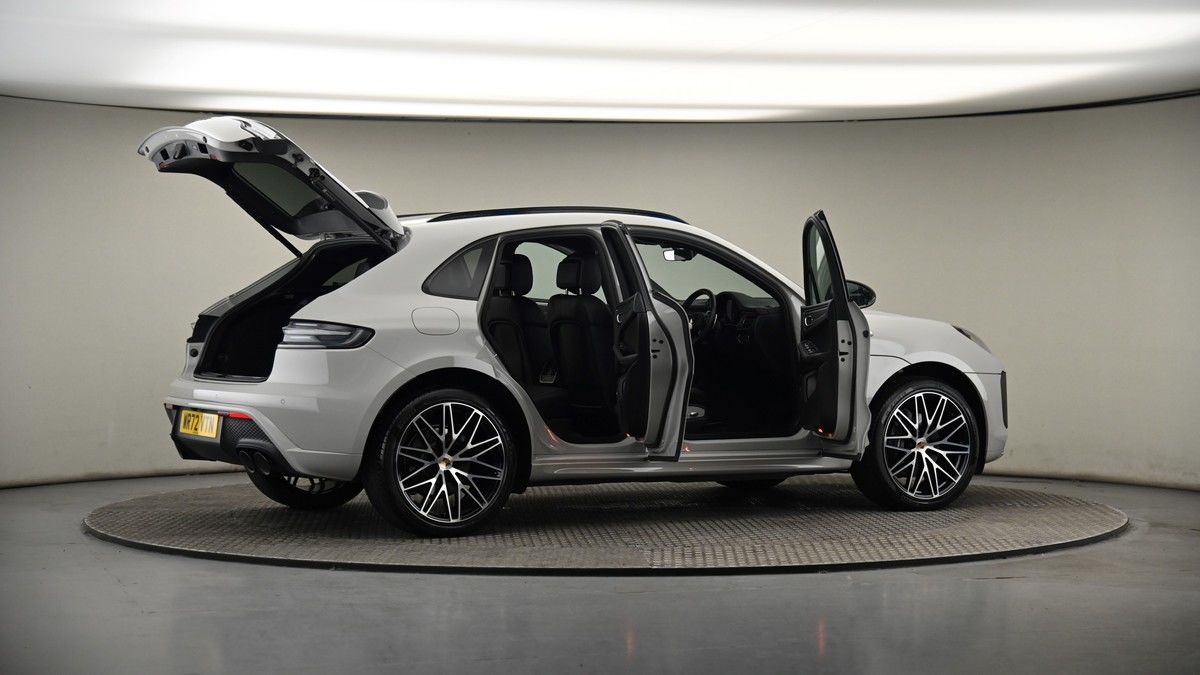More views of Porsche Macan