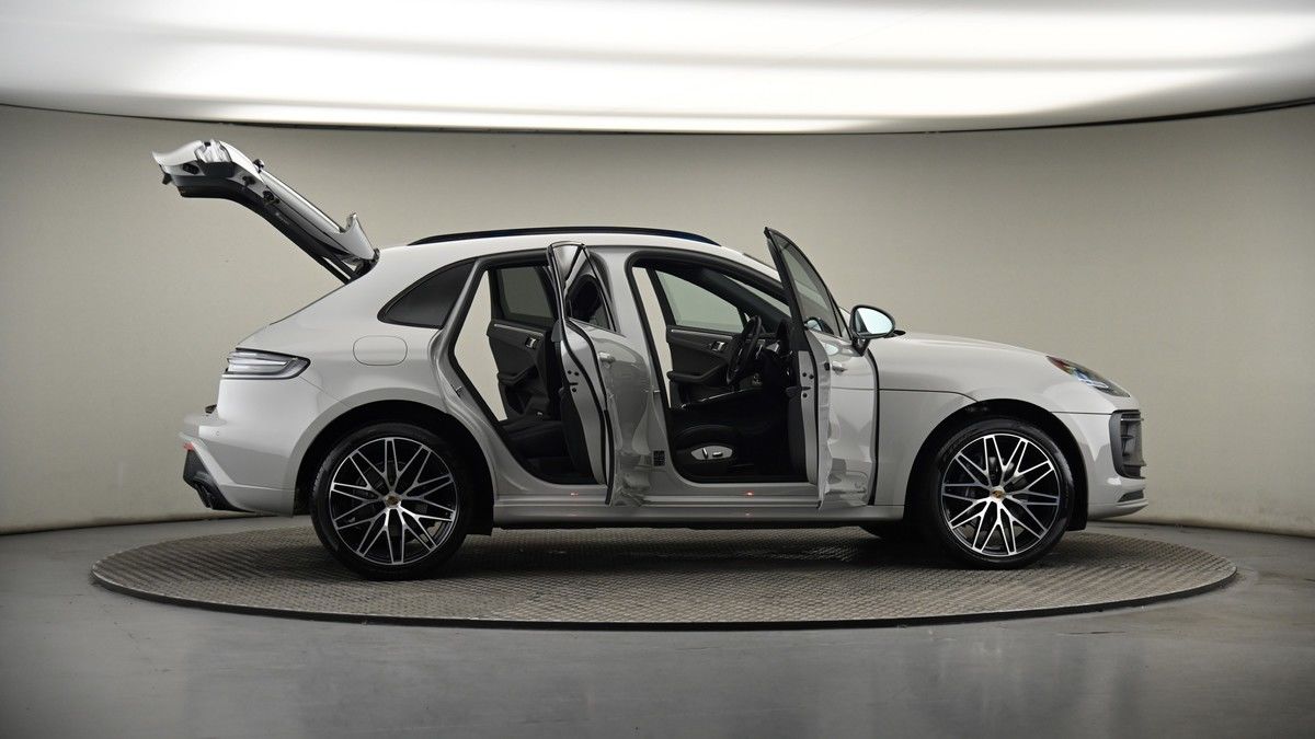 More views of Porsche Macan