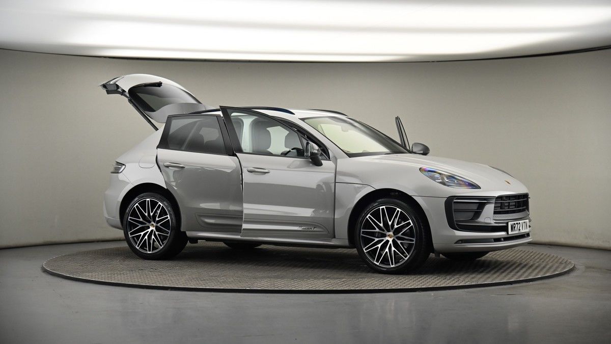 More views of Porsche Macan