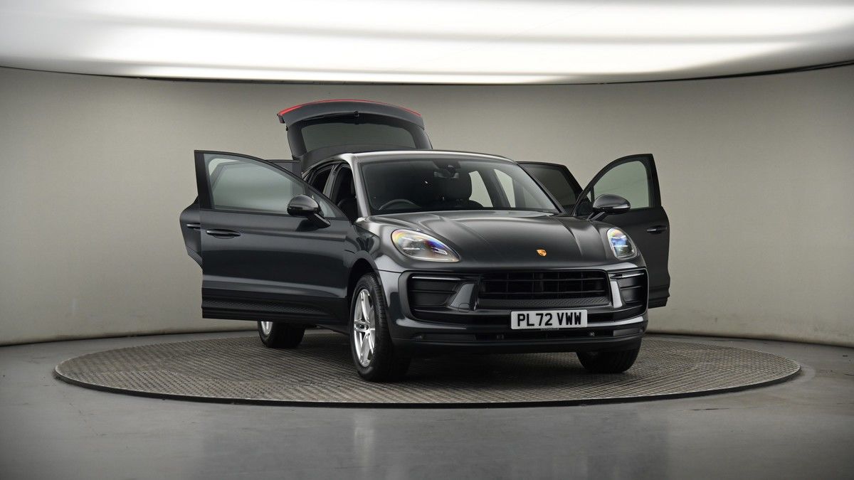 More views of Porsche Macan