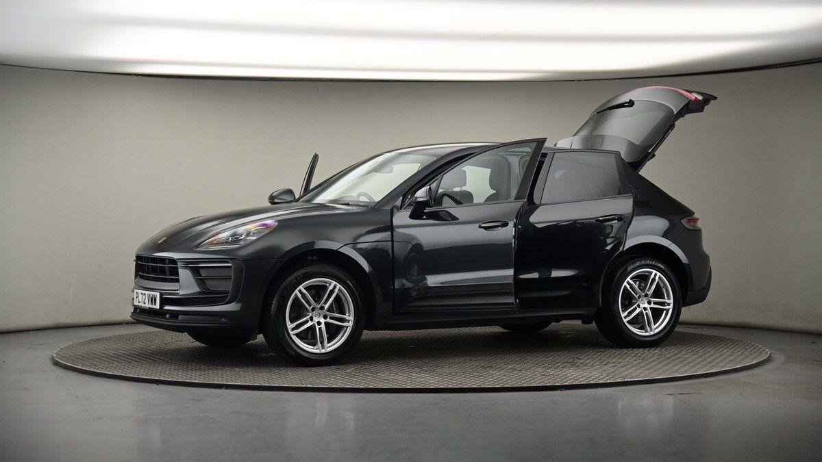 More views of Porsche Macan