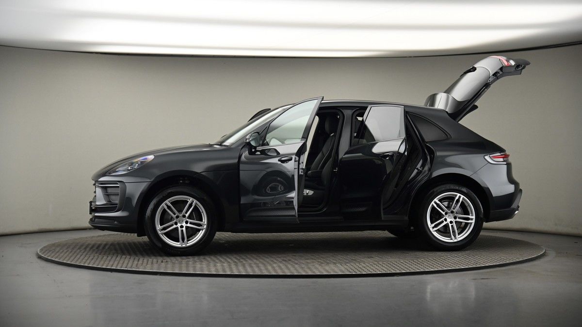 More views of Porsche Macan