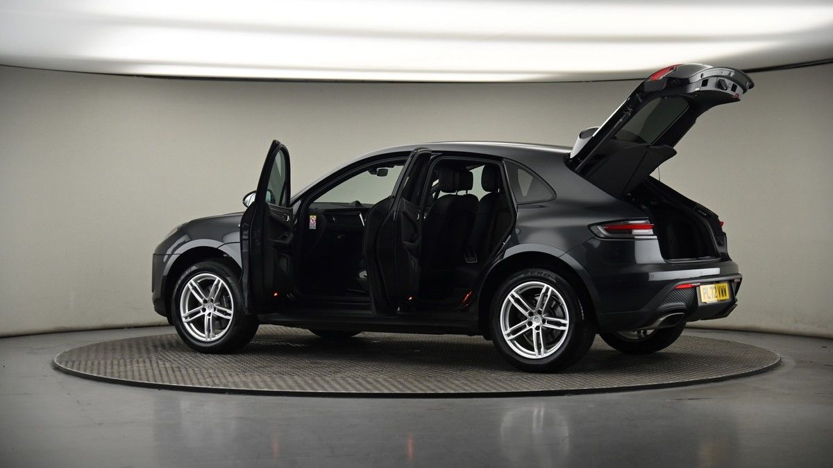 More views of Porsche Macan