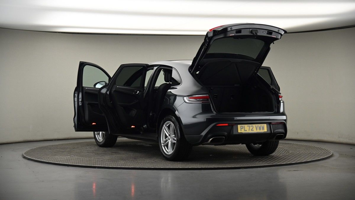 Porsche Macan Image 8