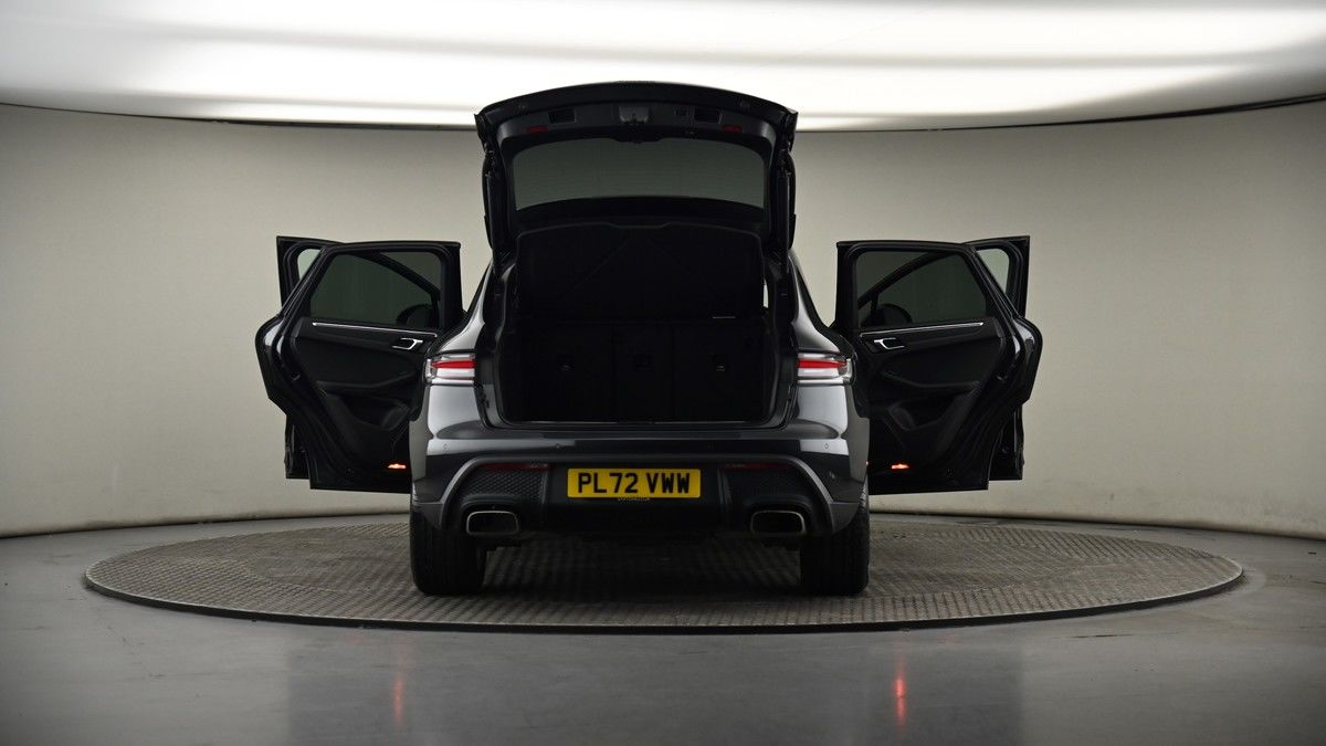 More views of Porsche Macan