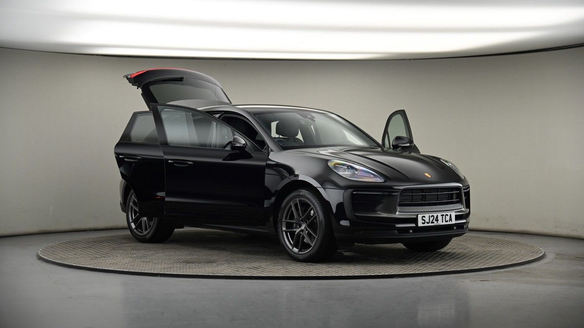 More views of Porsche Macan
