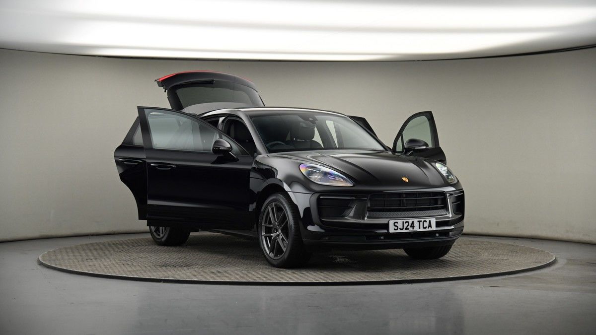 More views of Porsche Macan