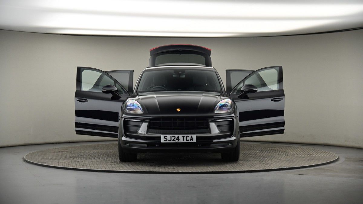 More views of Porsche Macan