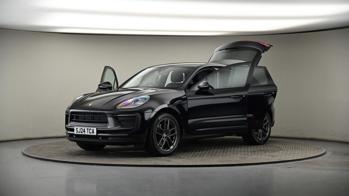 More views of Porsche Macan
