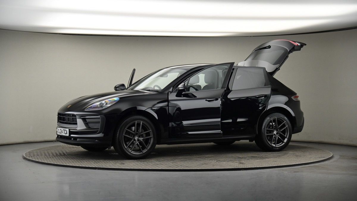 More views of Porsche Macan