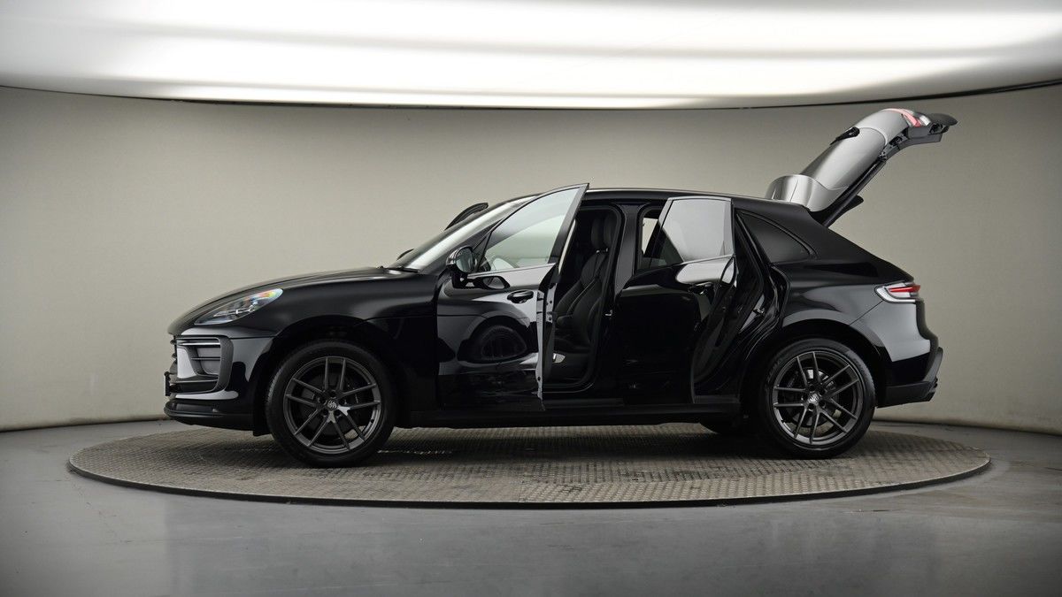 More views of Porsche Macan