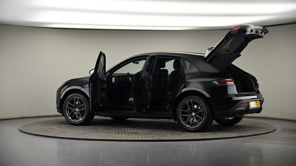 More views of Porsche Macan