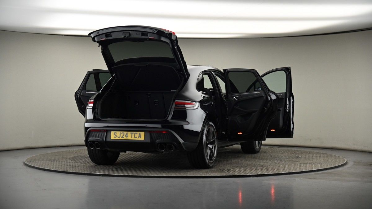 More views of Porsche Macan
