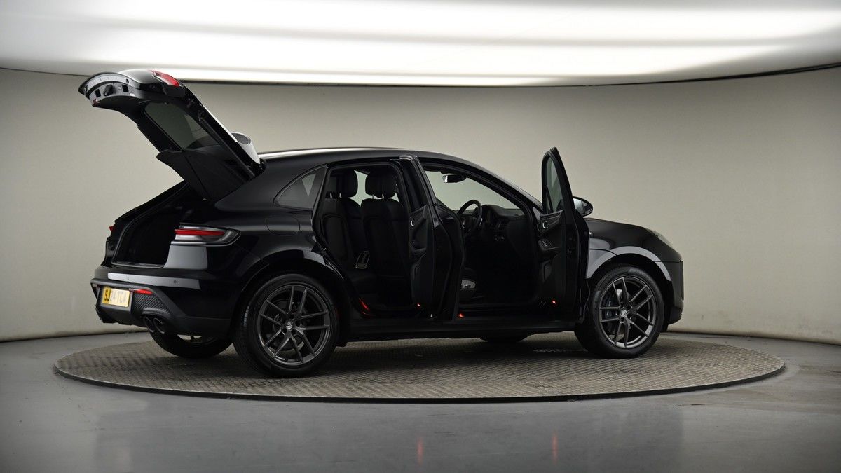 More views of Porsche Macan