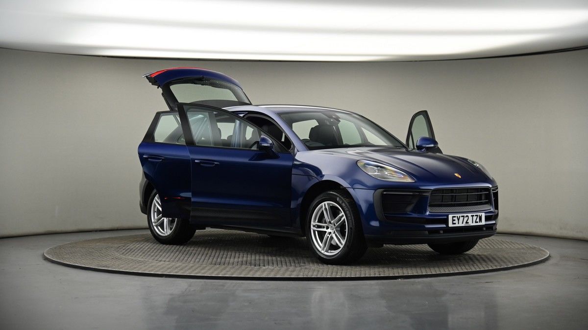 More views of Porsche Macan