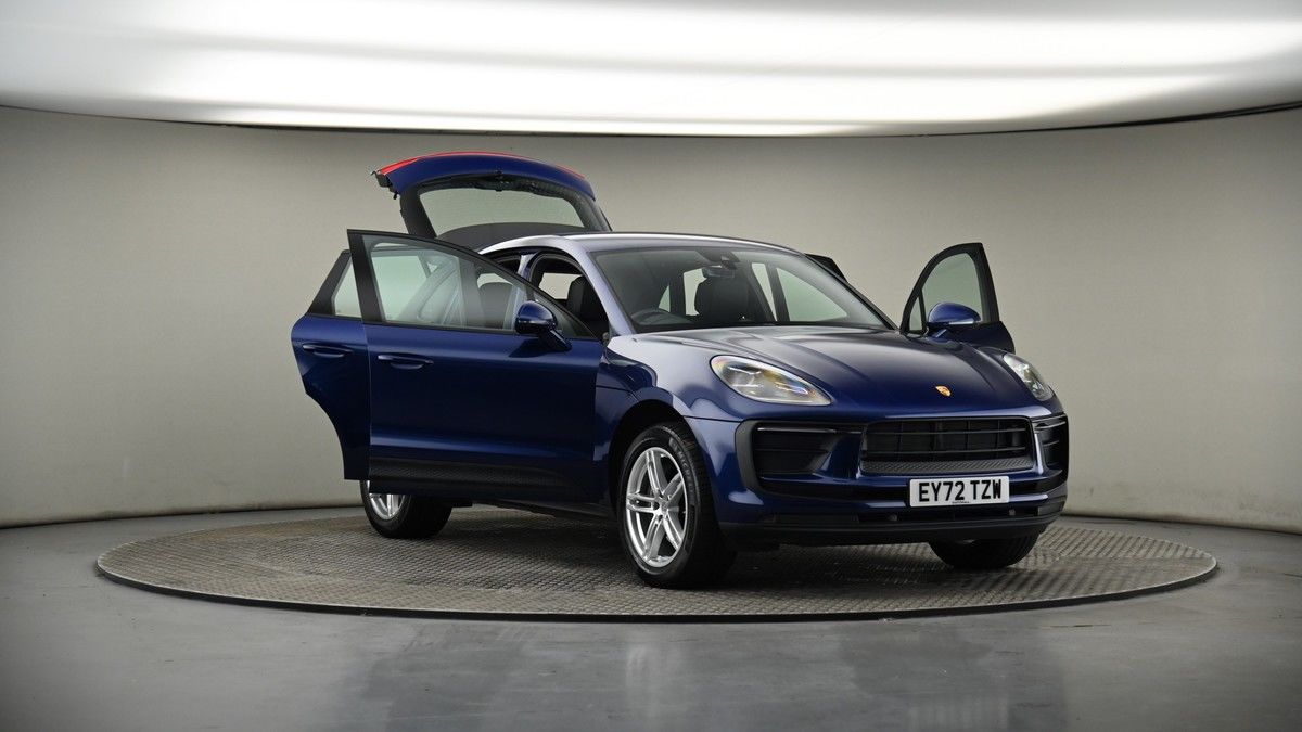 More views of Porsche Macan