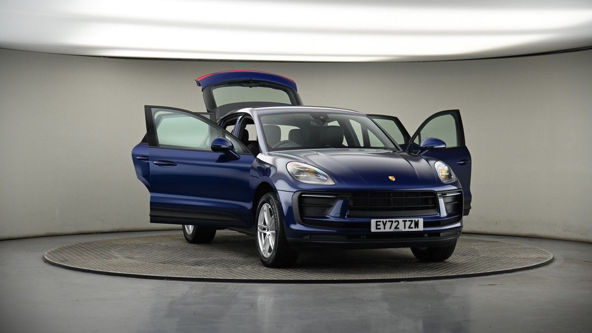 More views of Porsche Macan