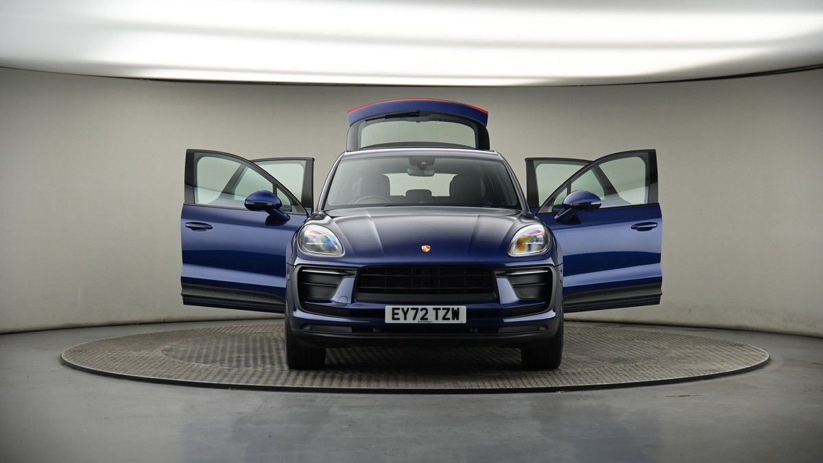 More views of Porsche Macan
