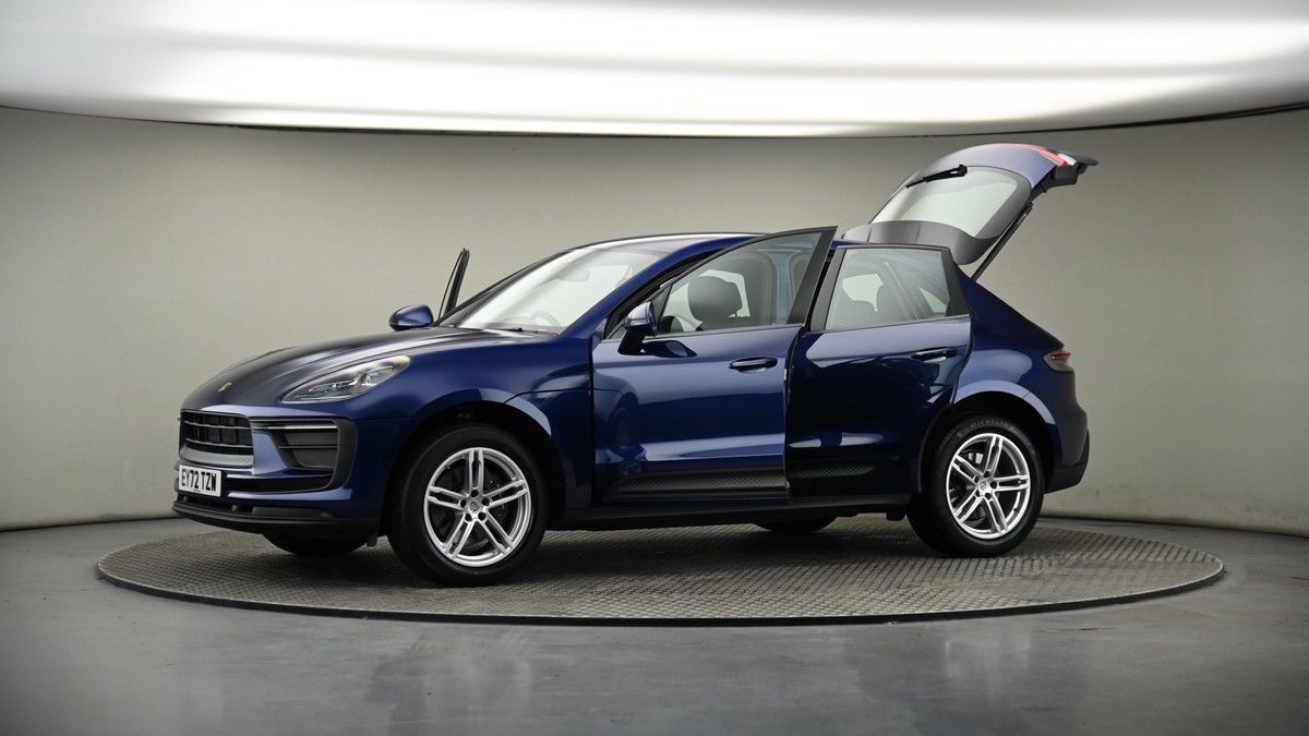 More views of Porsche Macan