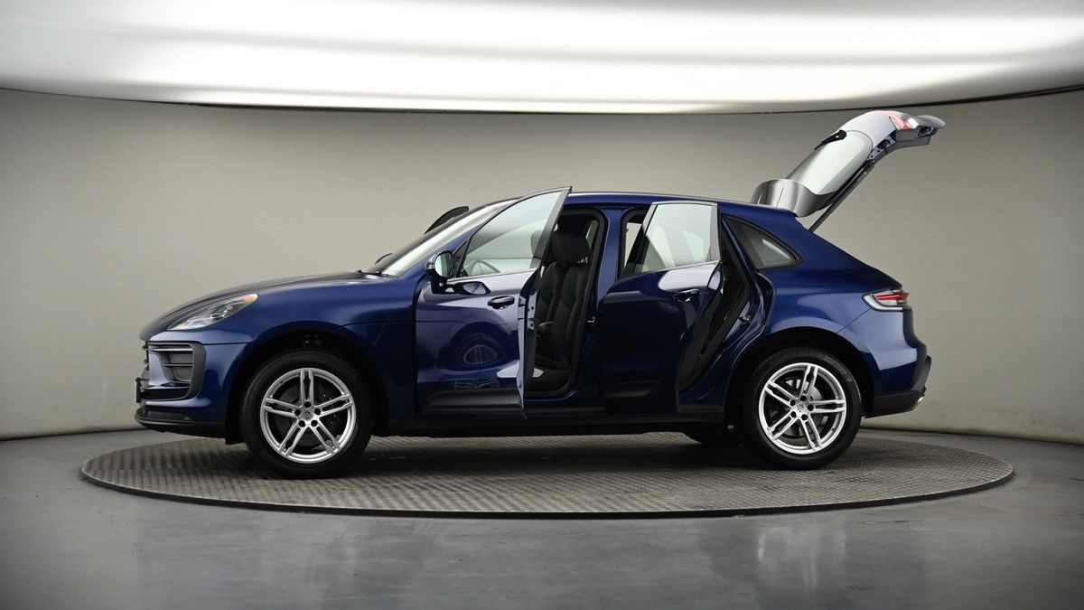 More views of Porsche Macan