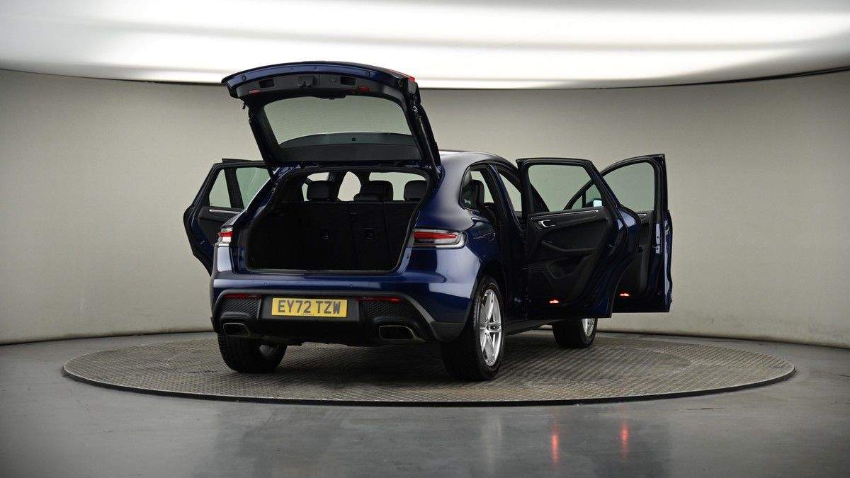 More views of Porsche Macan