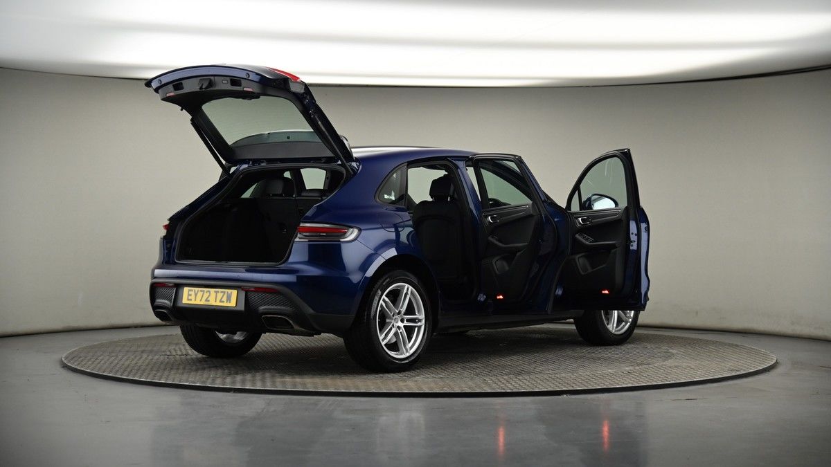 More views of Porsche Macan