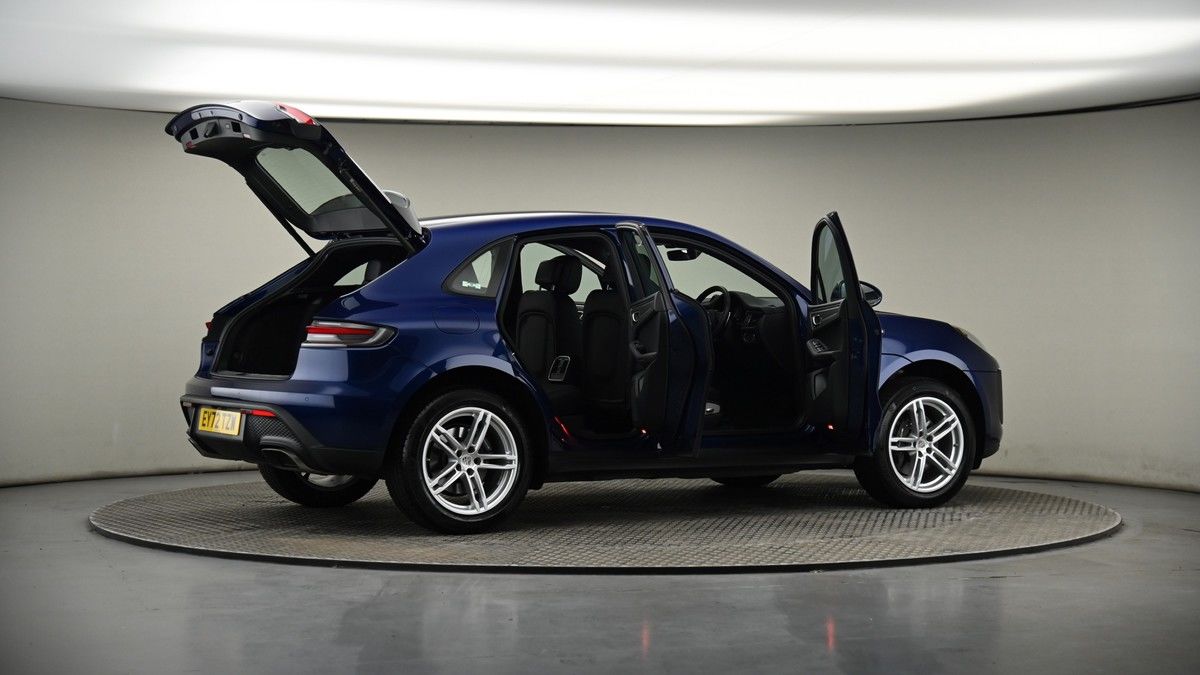 More views of Porsche Macan