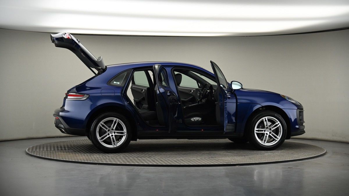More views of Porsche Macan