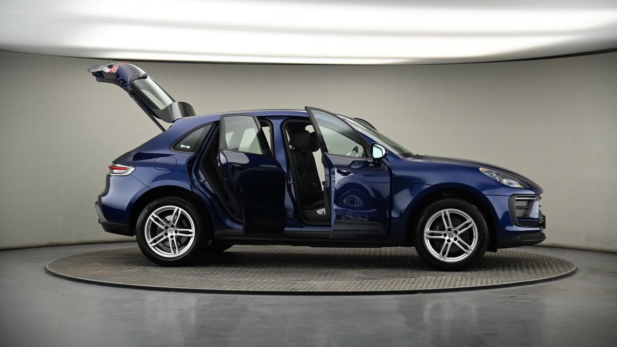 More views of Porsche Macan