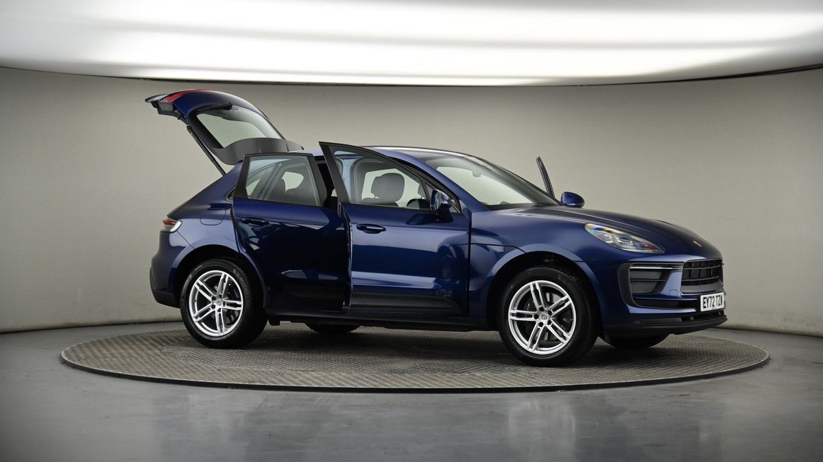 More views of Porsche Macan