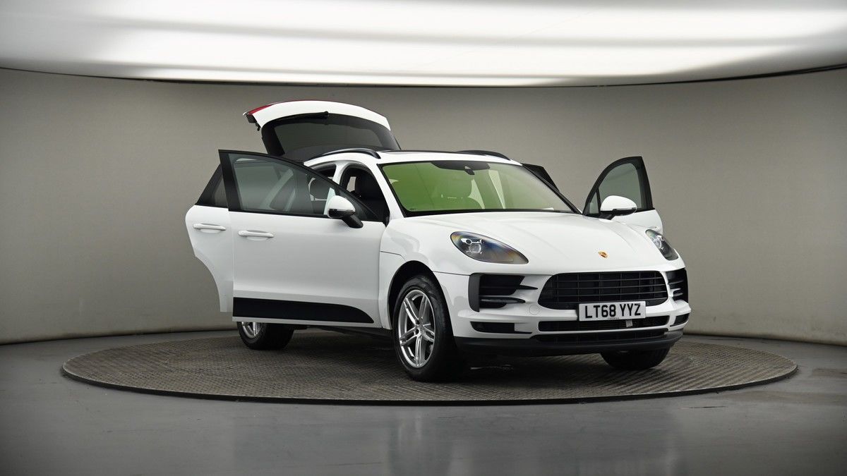 More views of Porsche Macan