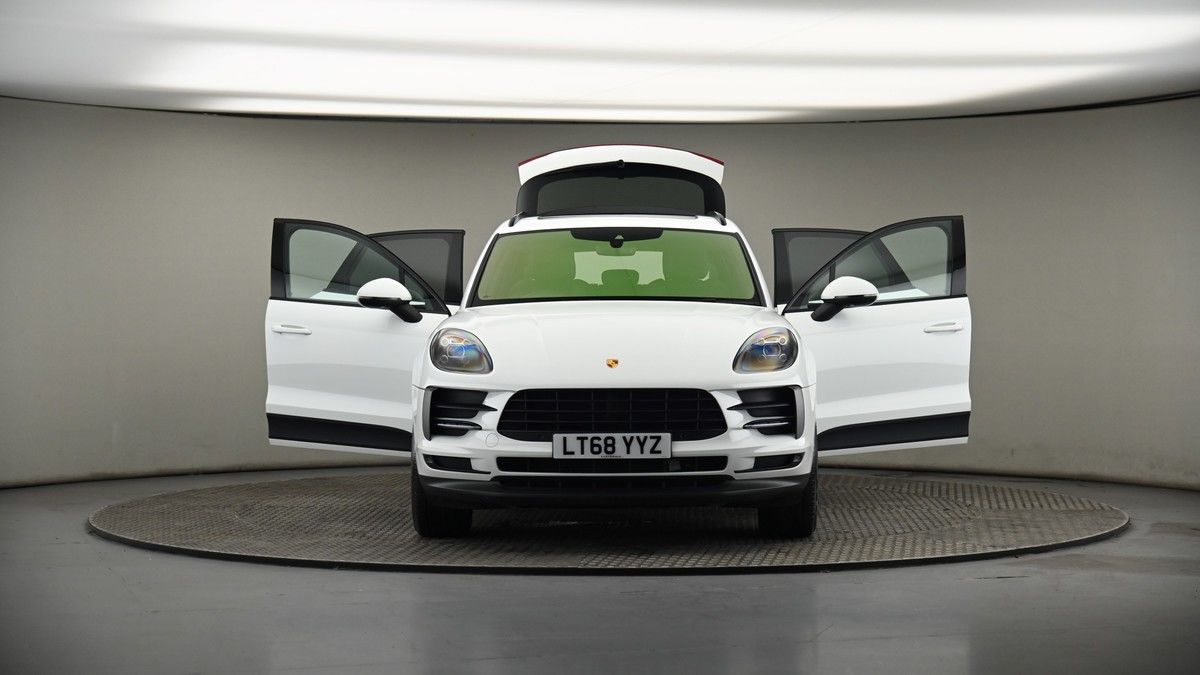 More views of Porsche Macan
