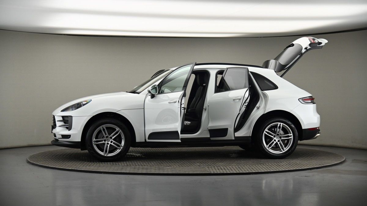 More views of Porsche Macan