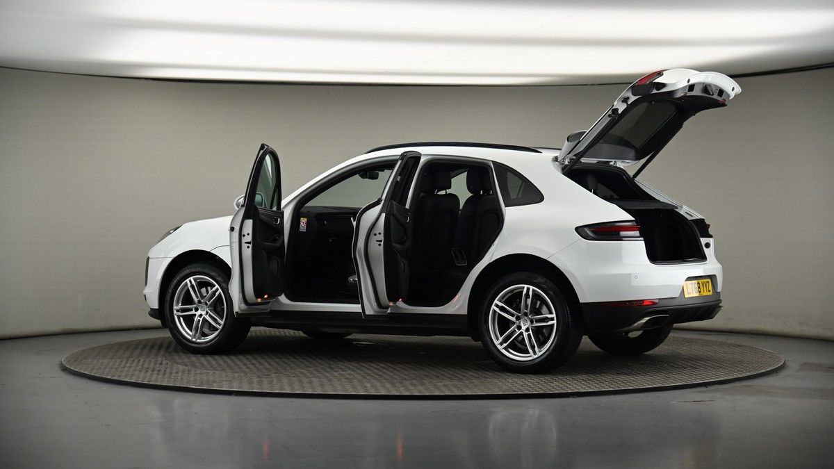 More views of Porsche Macan