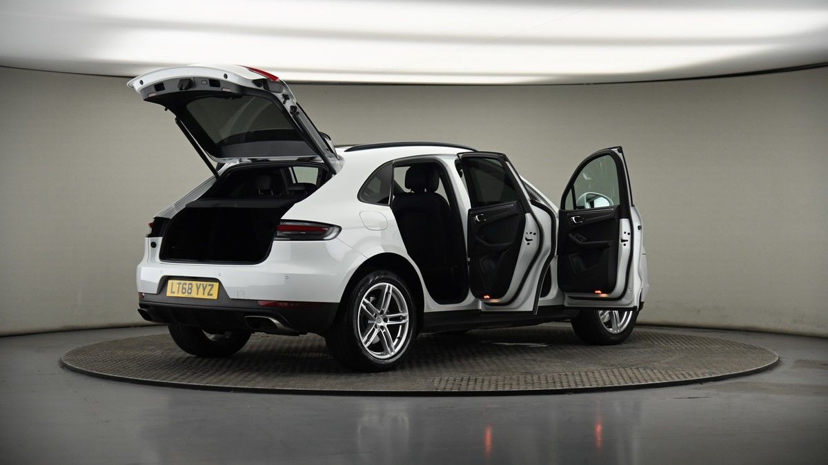 More views of Porsche Macan