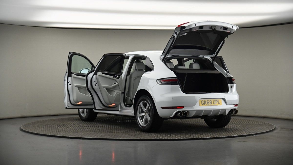 Porsche Macan Image 7