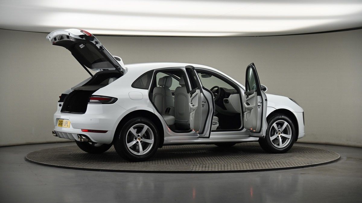 More views of Porsche Macan