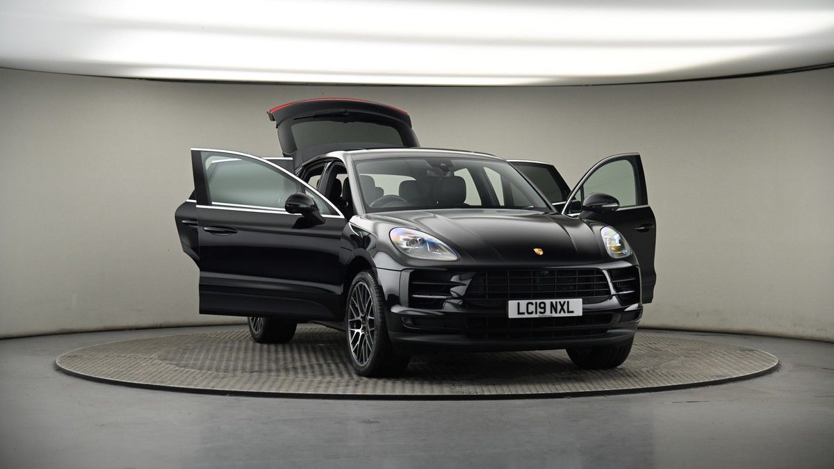 More views of Porsche Macan