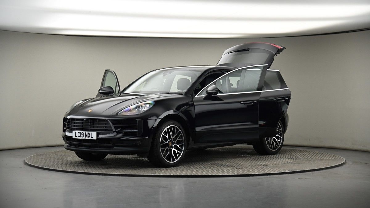 More views of Porsche Macan