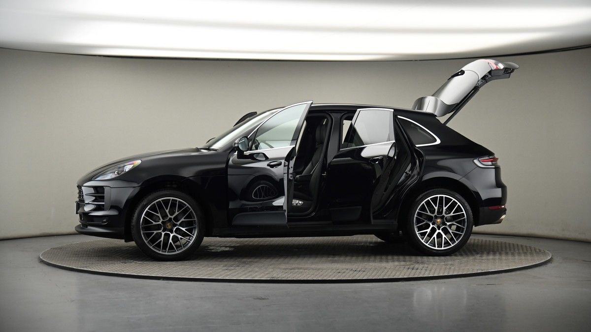 More views of Porsche Macan