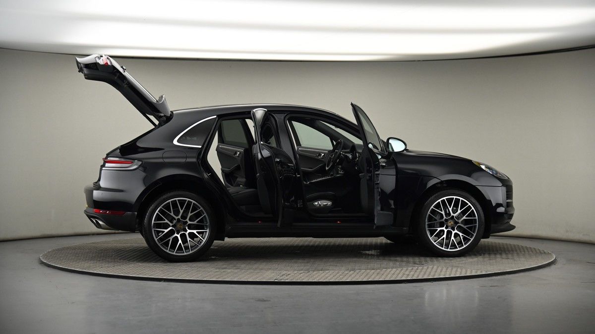 More views of Porsche Macan