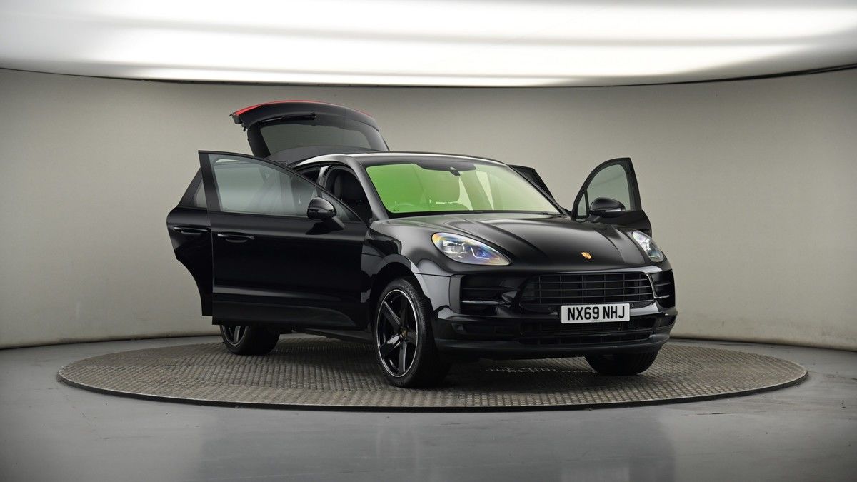 More views of Porsche Macan