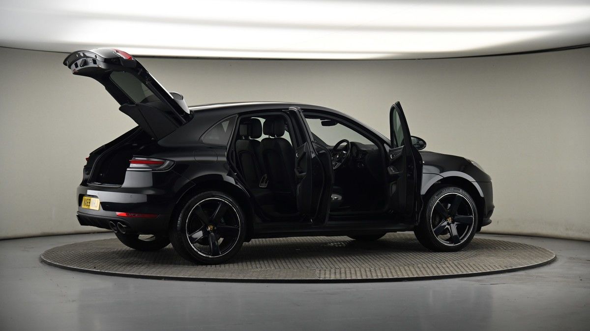 More views of Porsche Macan