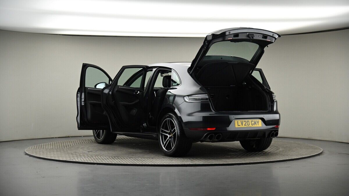 Porsche Macan Image 8