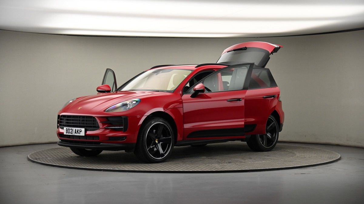 More views of Porsche Macan
